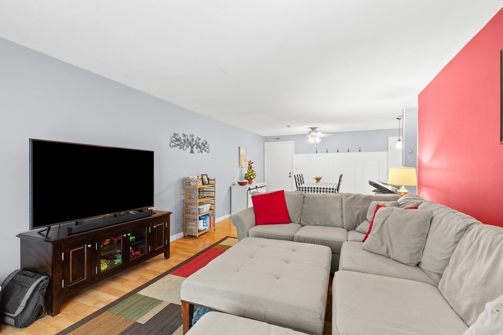 12 Woodman Way # 19