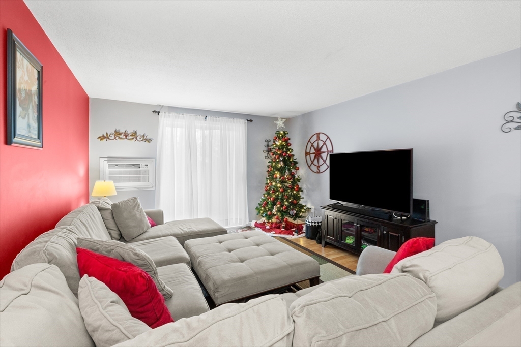 12 Woodman Way # 19