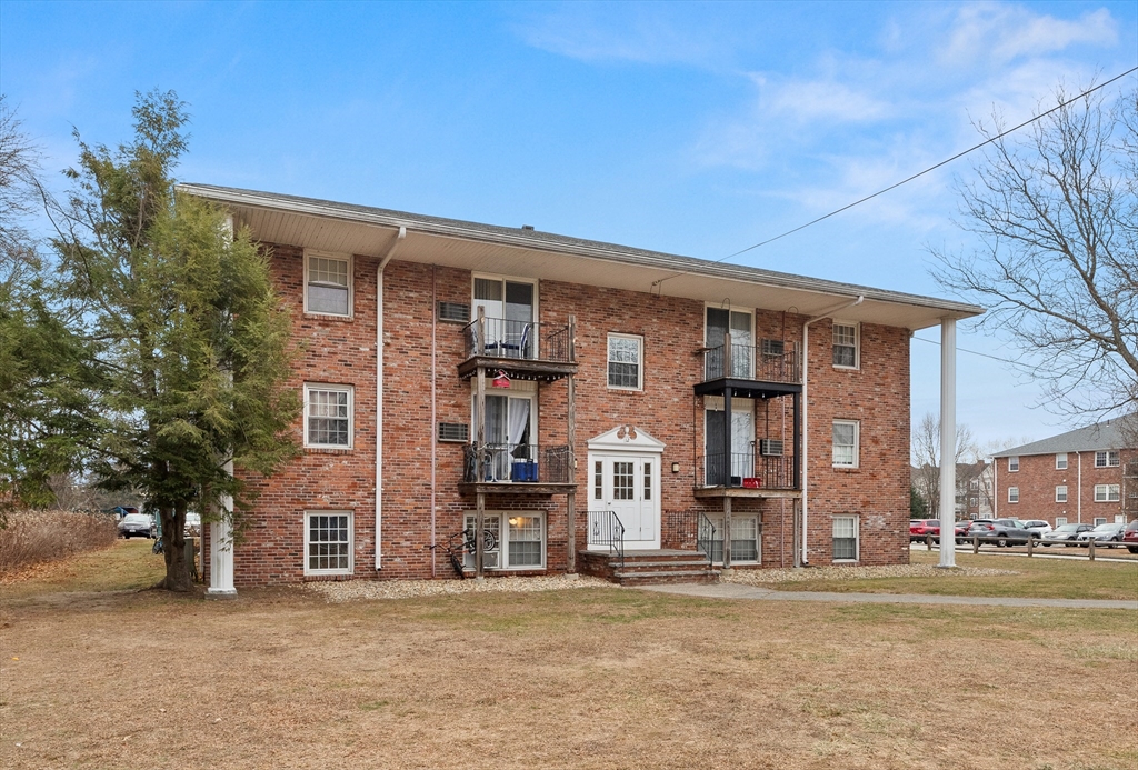 12 Woodman Way # 19