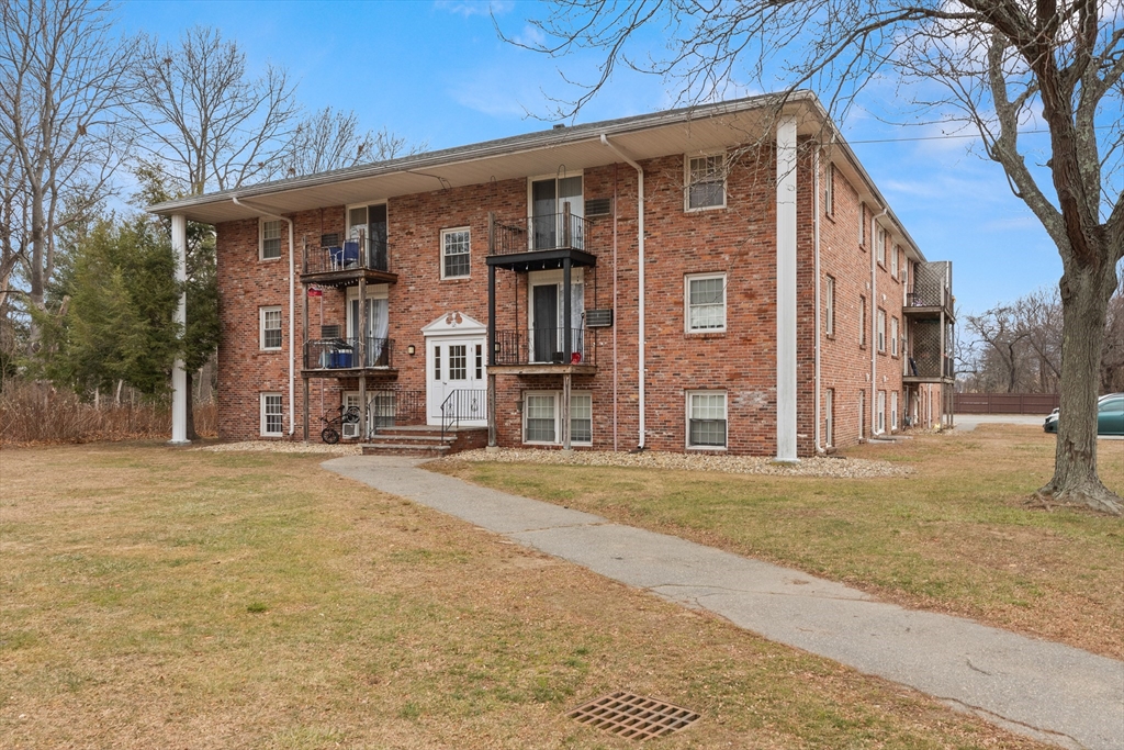 12 Woodman Way # 19