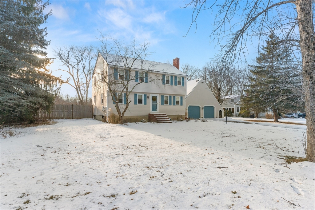 17 Robin Rd