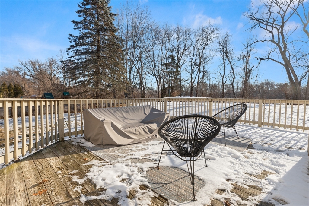 17 Robin Rd