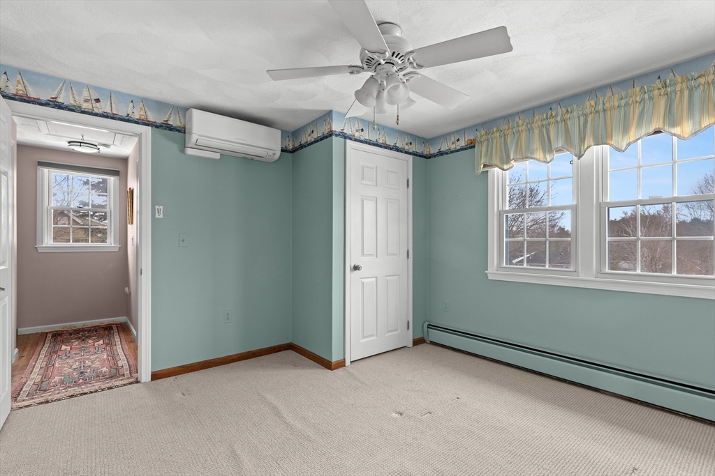 8 Christie Dr # 1