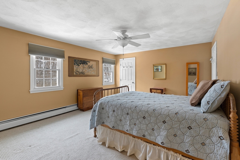 8 Christie Dr # 1