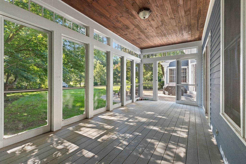 23 River Rd