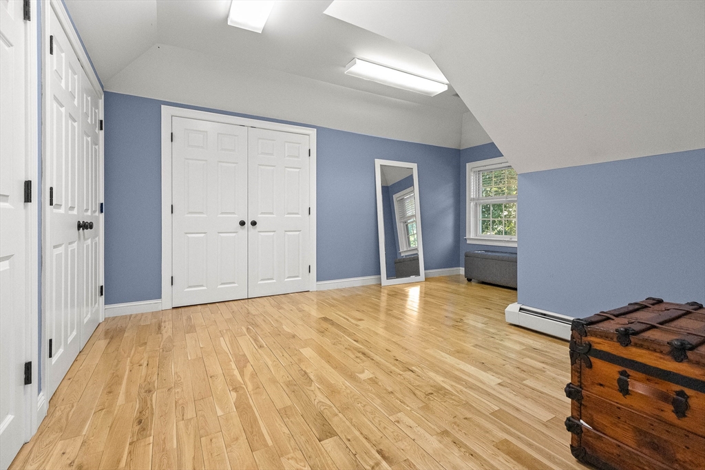 23 River Rd