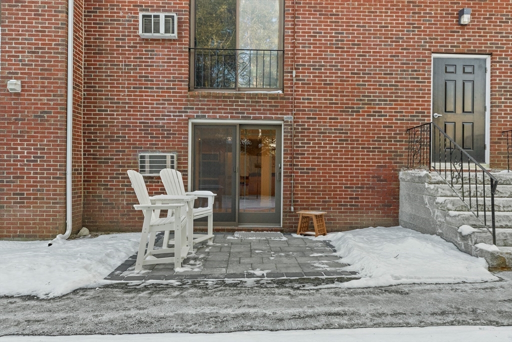 60-64 Carter St # 3