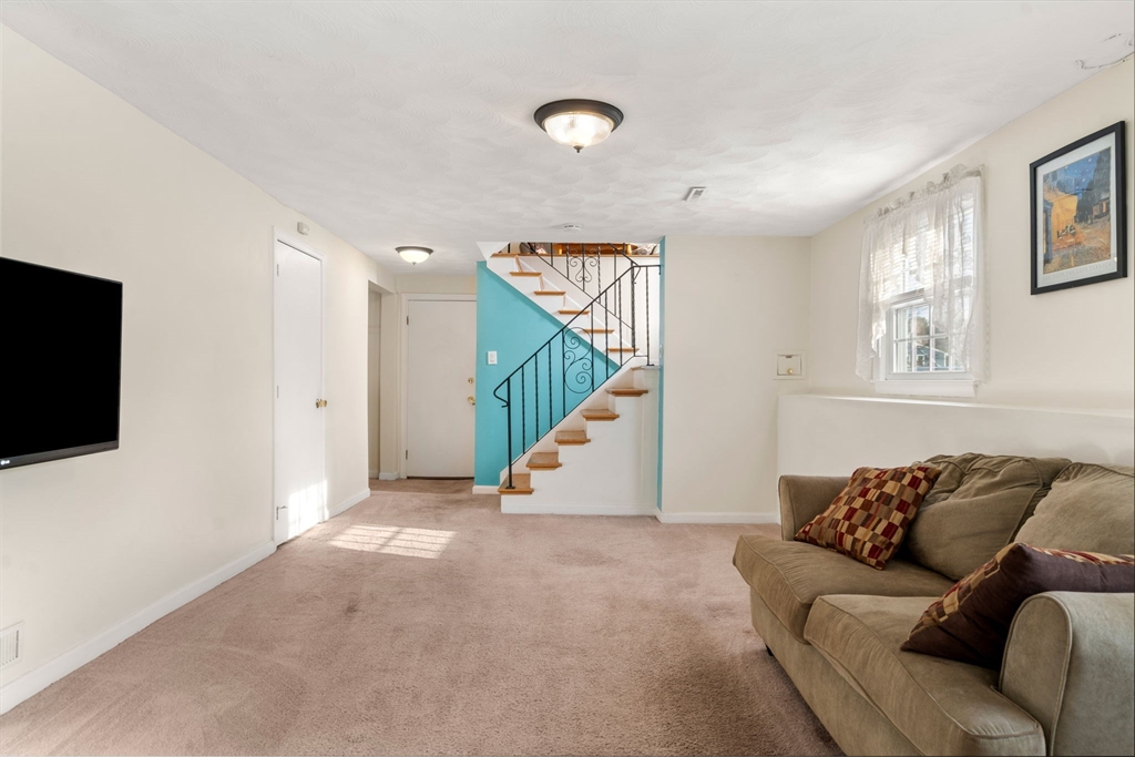 9 Harjean Rd