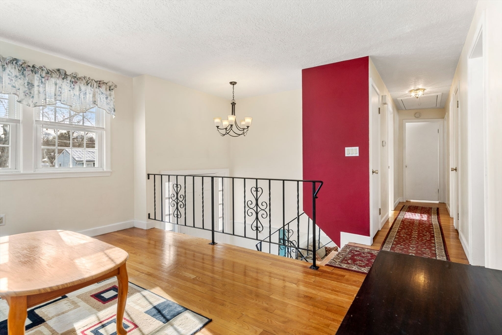 9 Harjean Rd