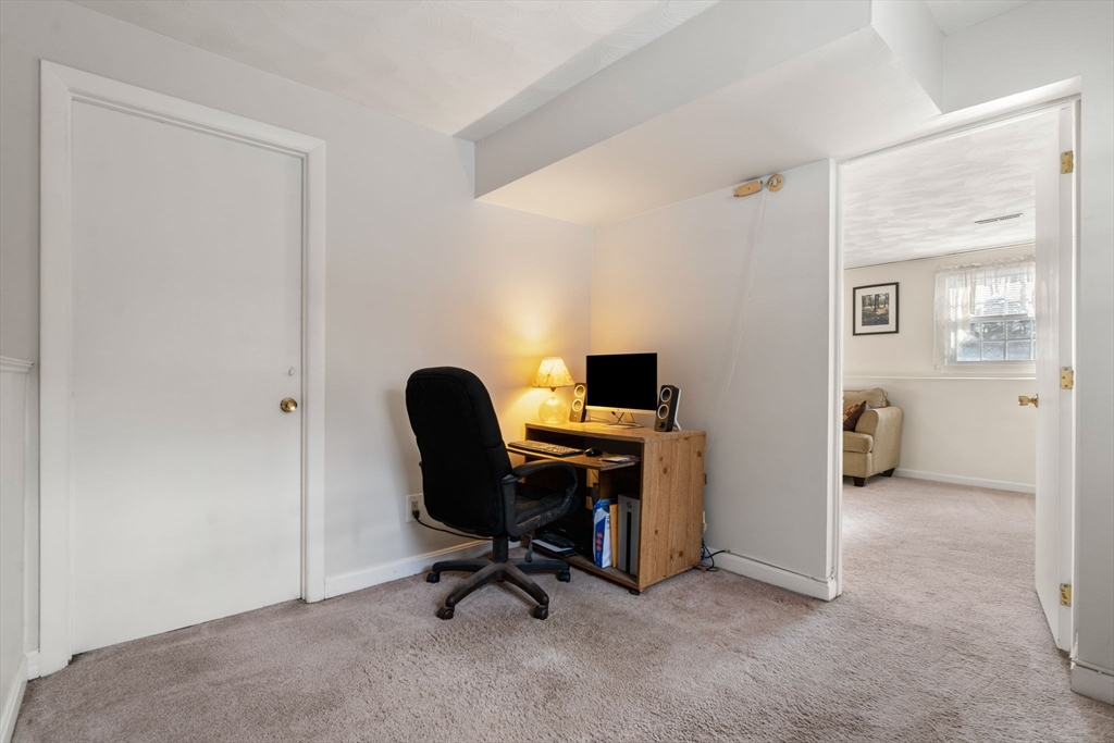 9 Harjean Rd