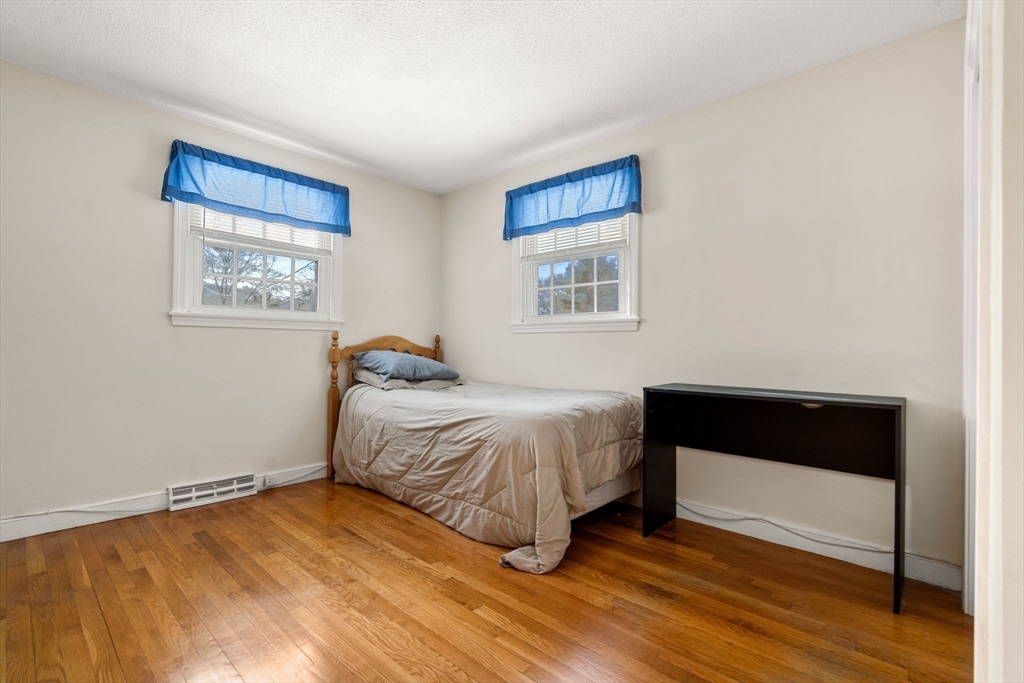 9 Harjean Rd