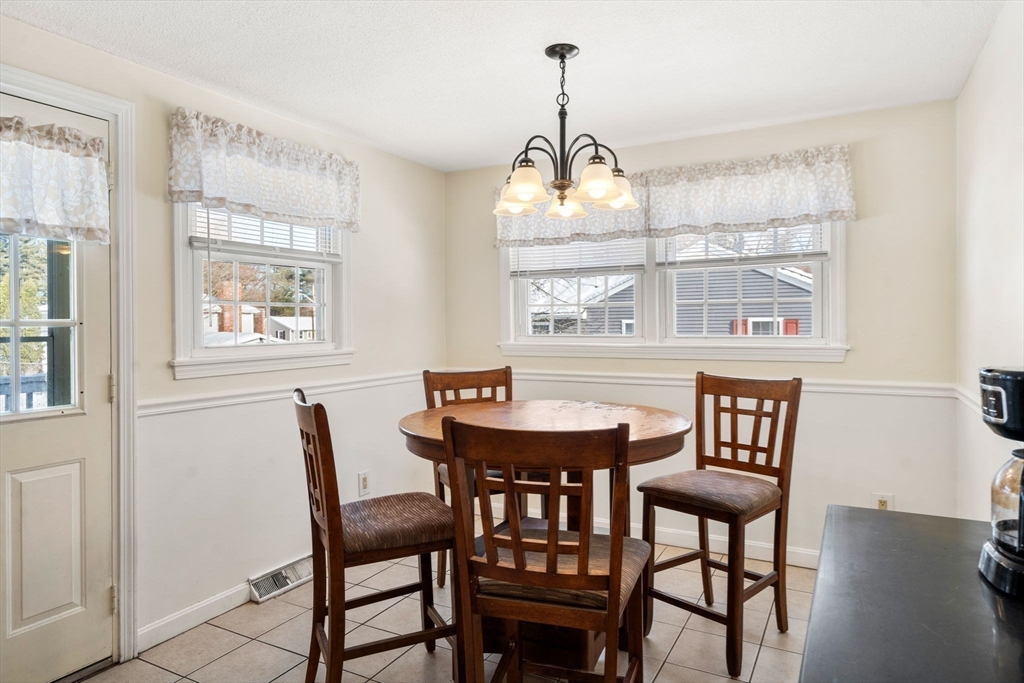 9 Harjean Rd