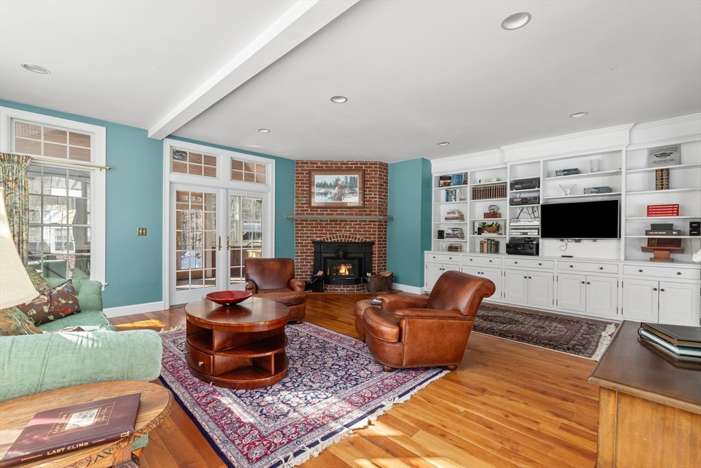 114 Moulton St