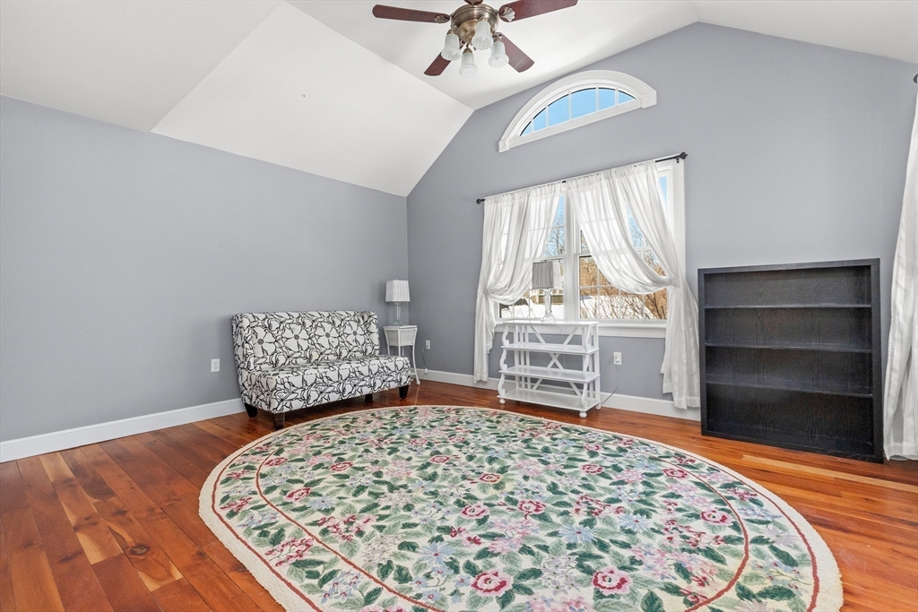 114 Moulton St