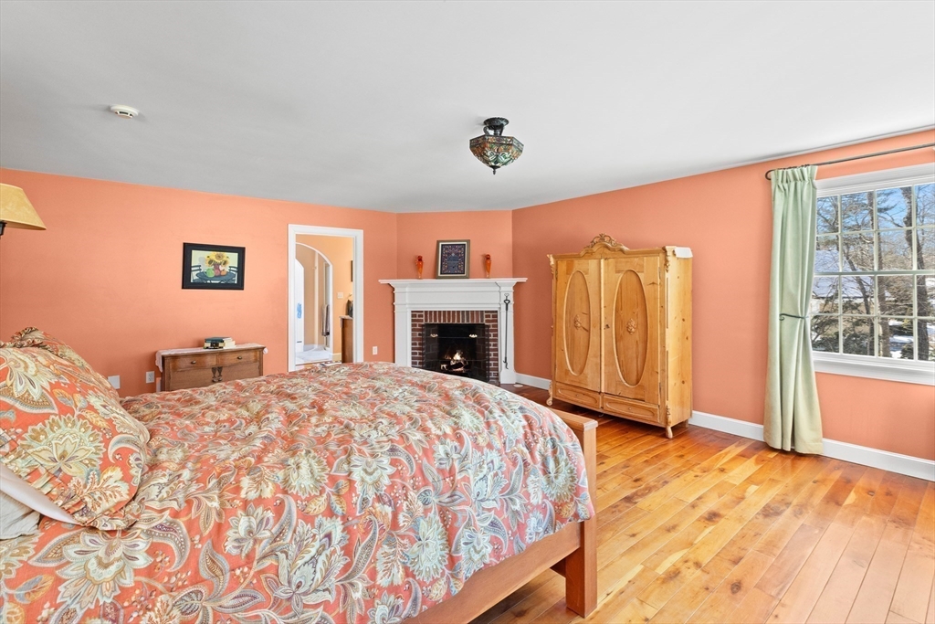 114 Moulton St