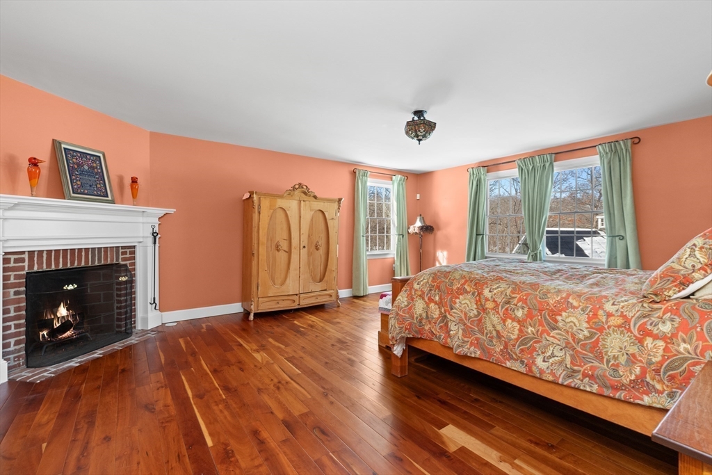 114 Moulton St
