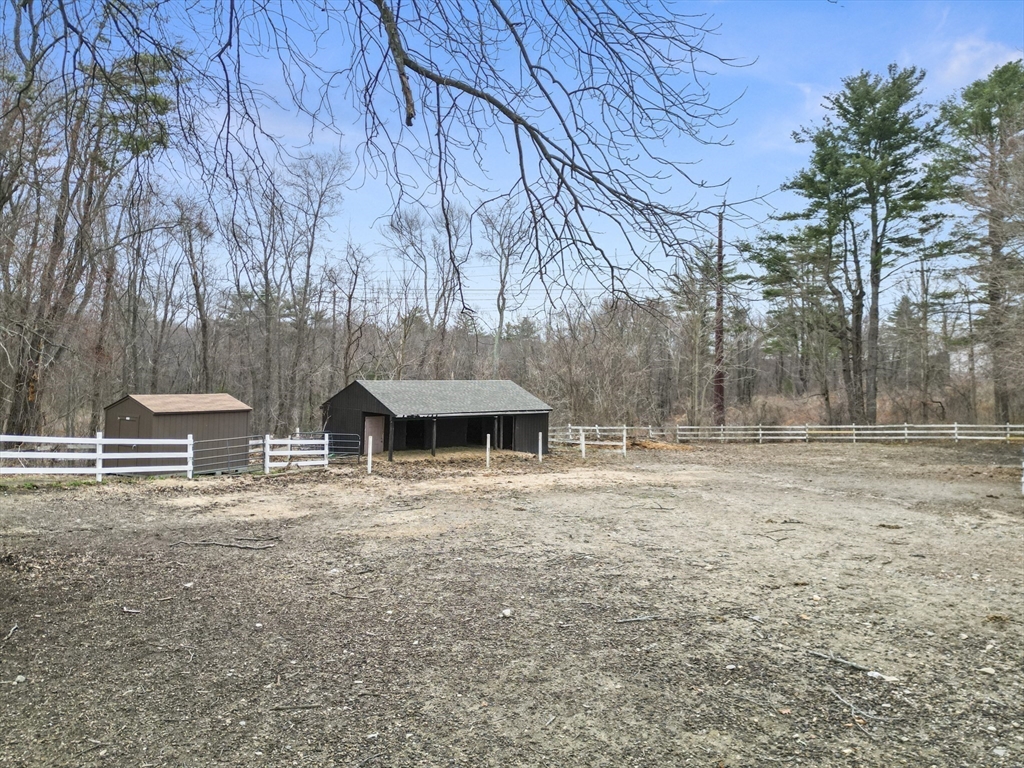 6 Skunk Rd