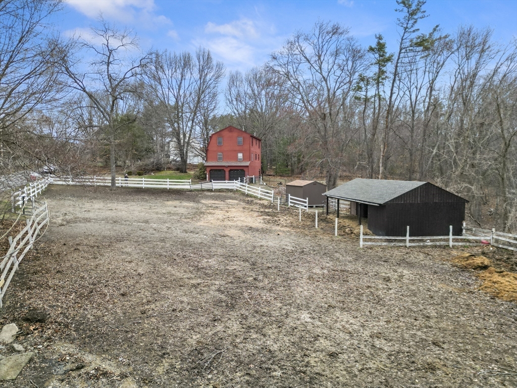 6 Skunk Rd