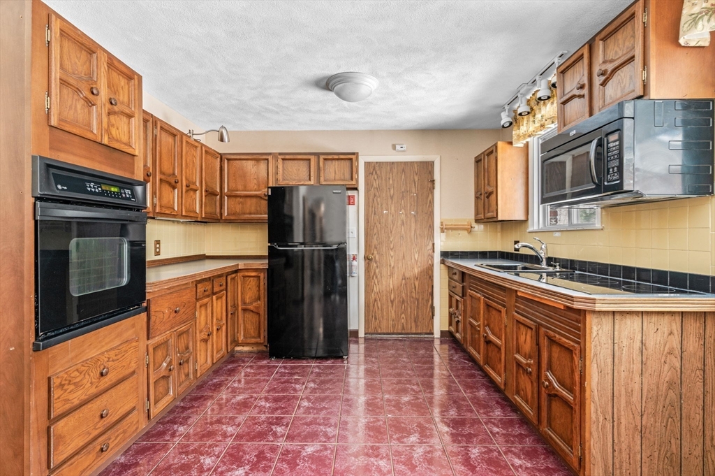 15 Johns Ln