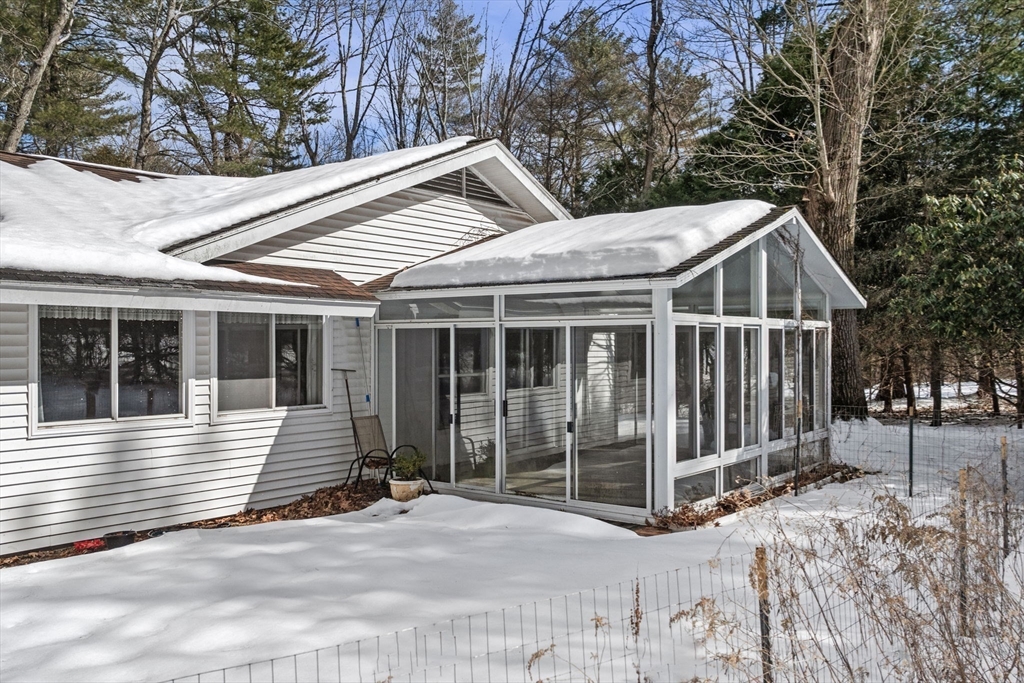 15 Johns Ln