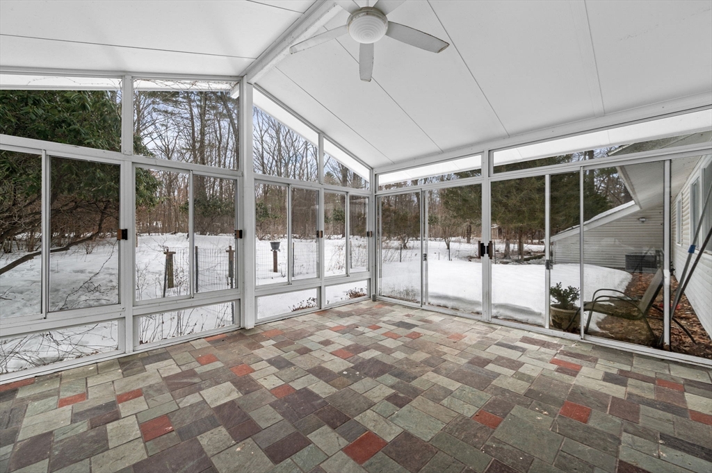 15 Johns Ln