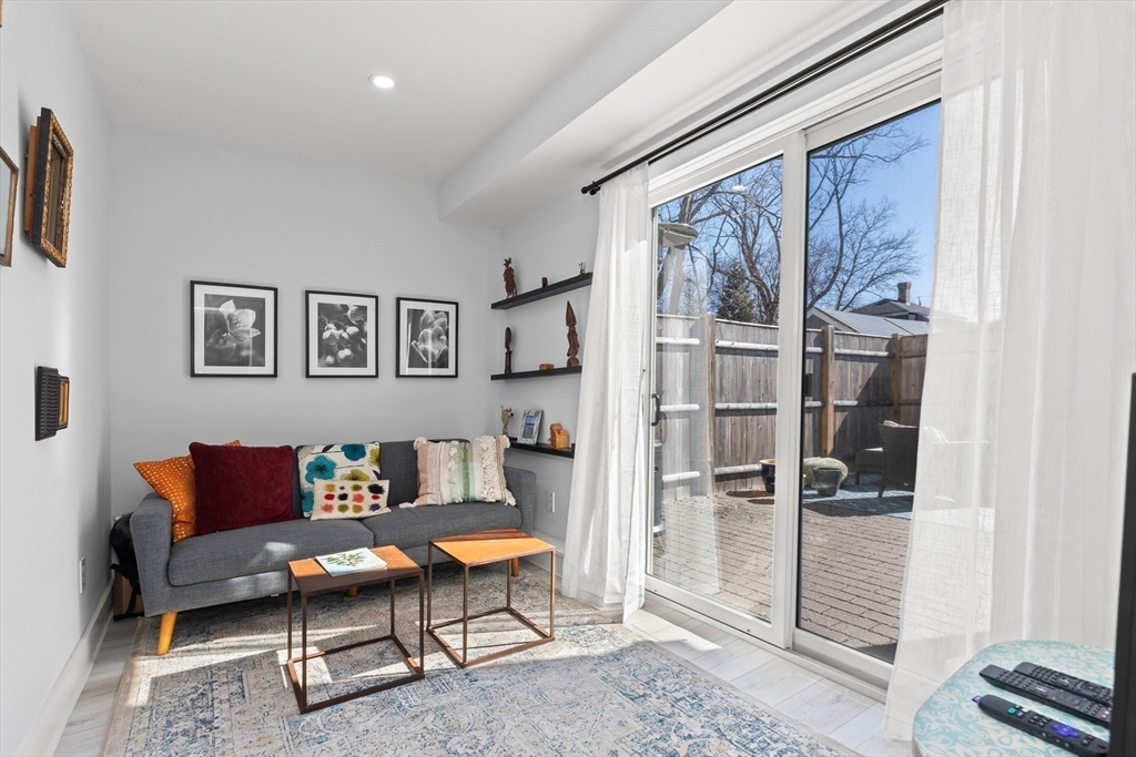 128 High St # 5