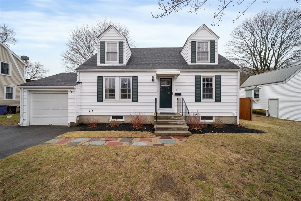 24 Dexter St