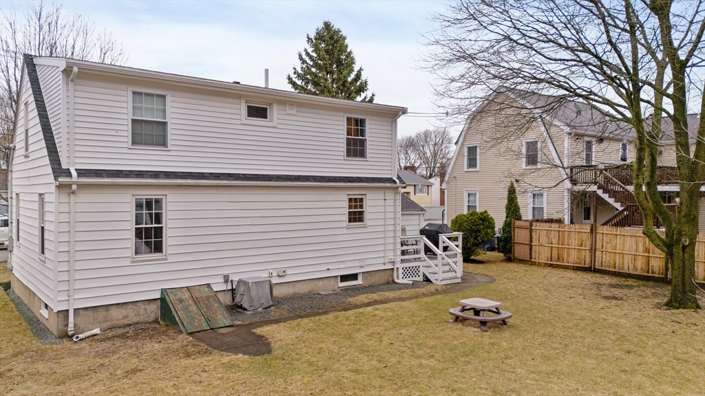 24 Dexter St
