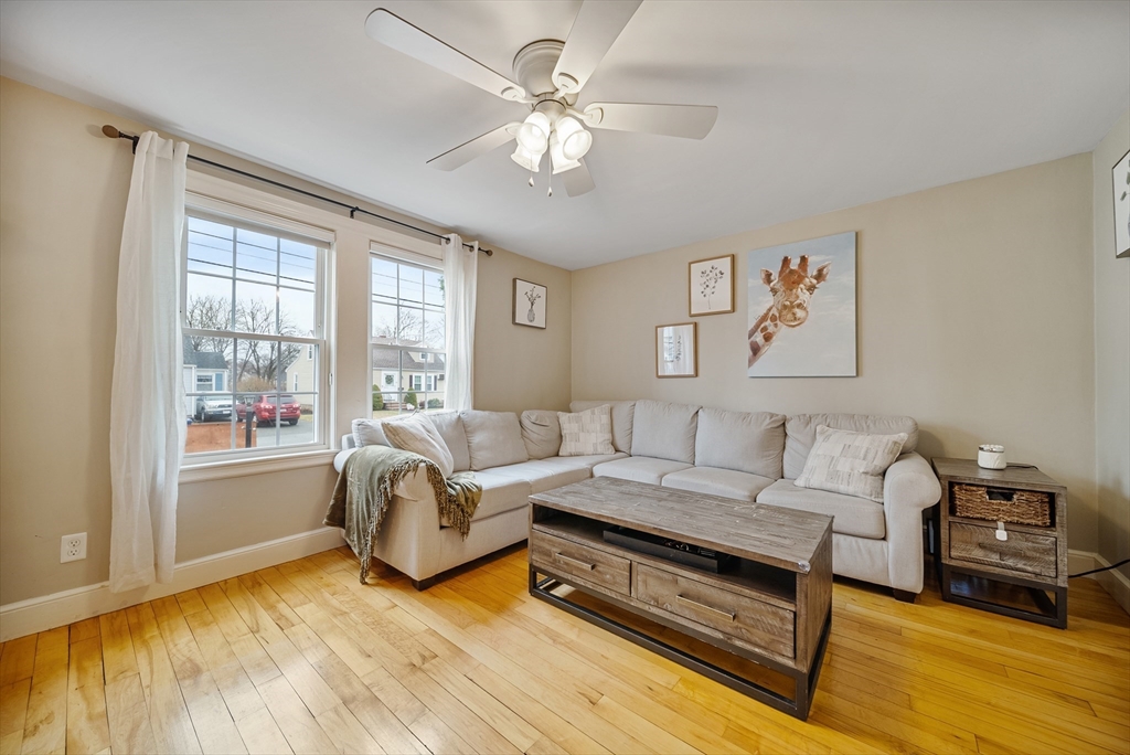 24 Dexter St