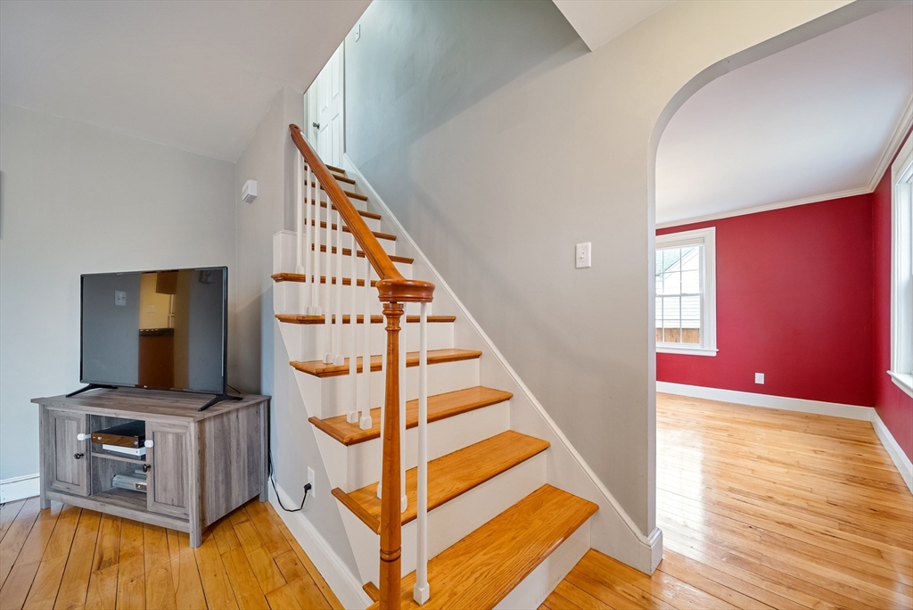 24 Dexter St