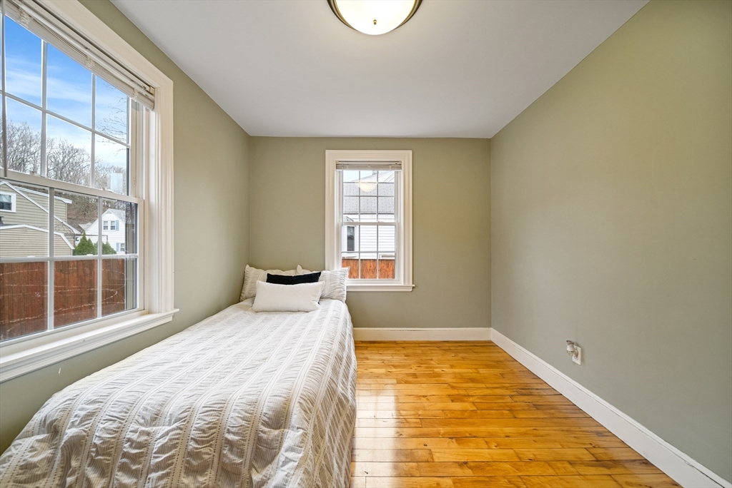 24 Dexter St