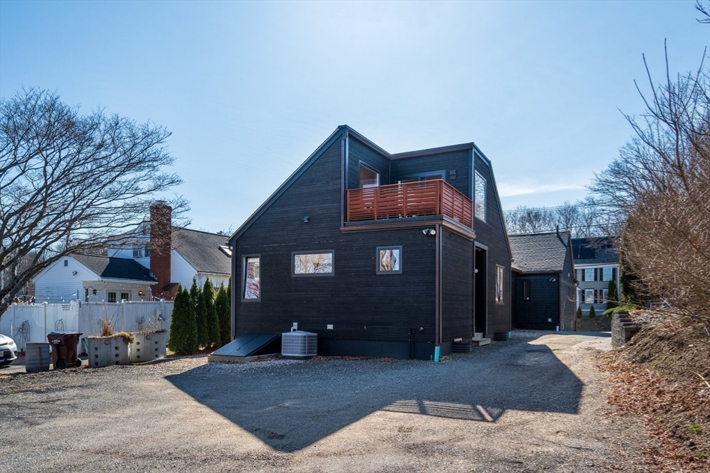 190 Main St