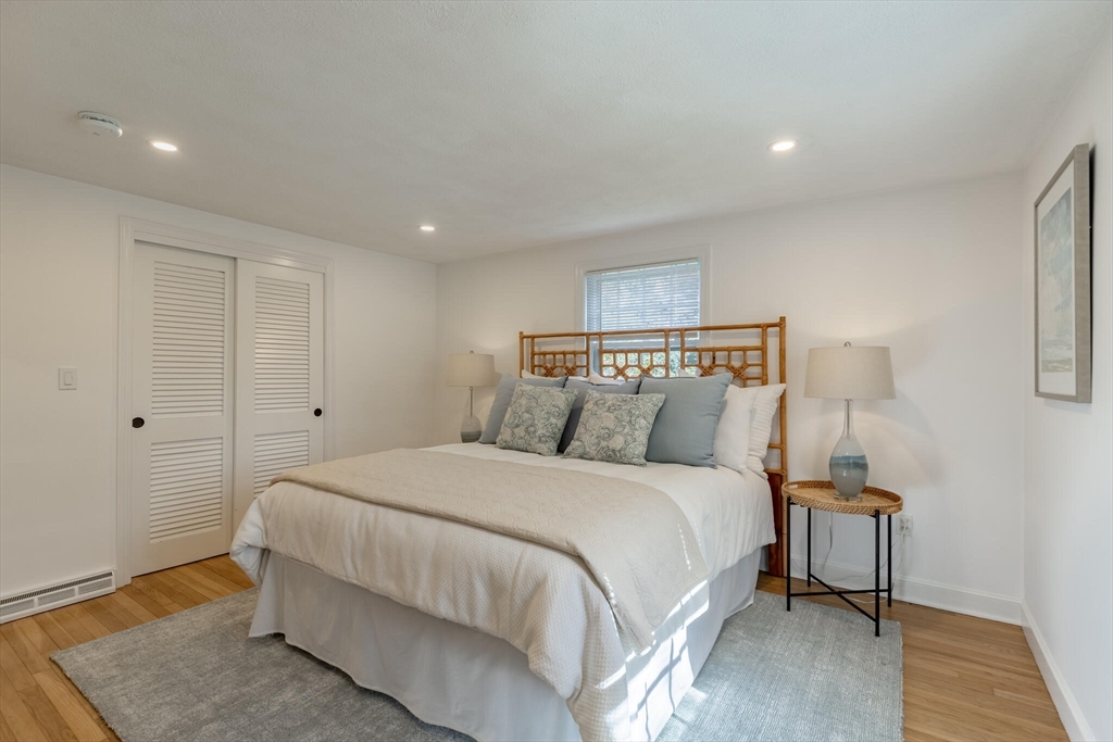 10 Pilgrim Rd