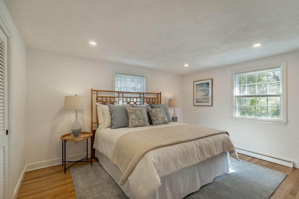 10 Pilgrim Rd