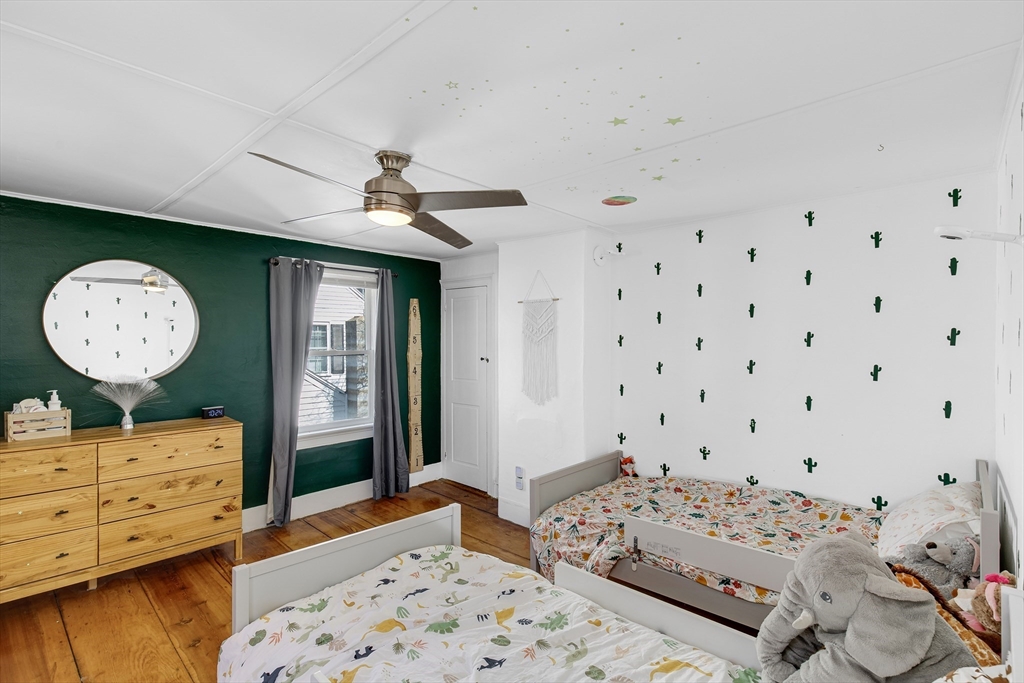 18 Elm Park
