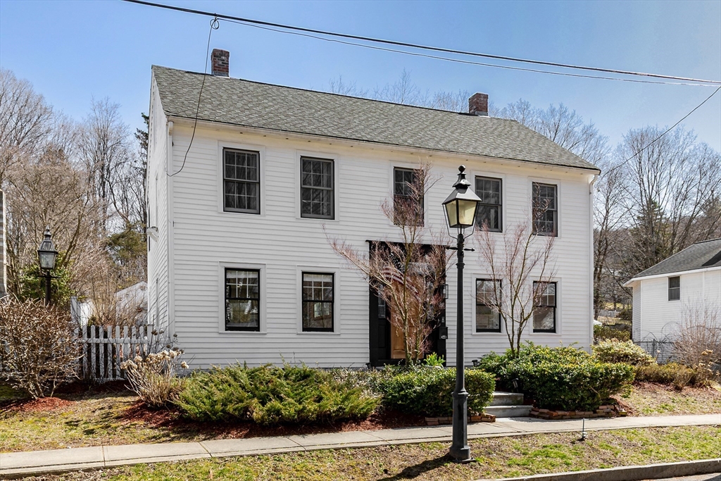 18 Elm Park