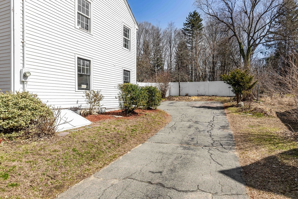 18 Elm Park