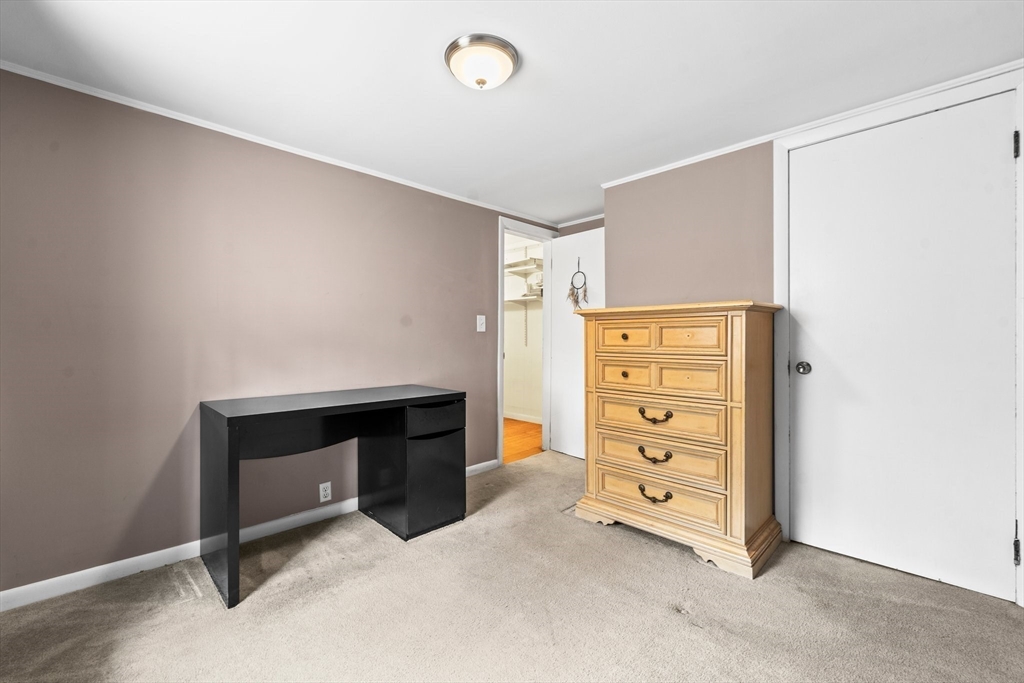 13 Canterbury St