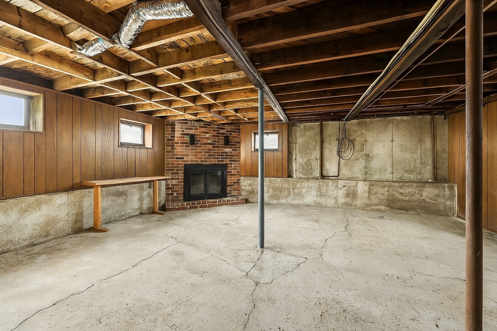 13 Canterbury St