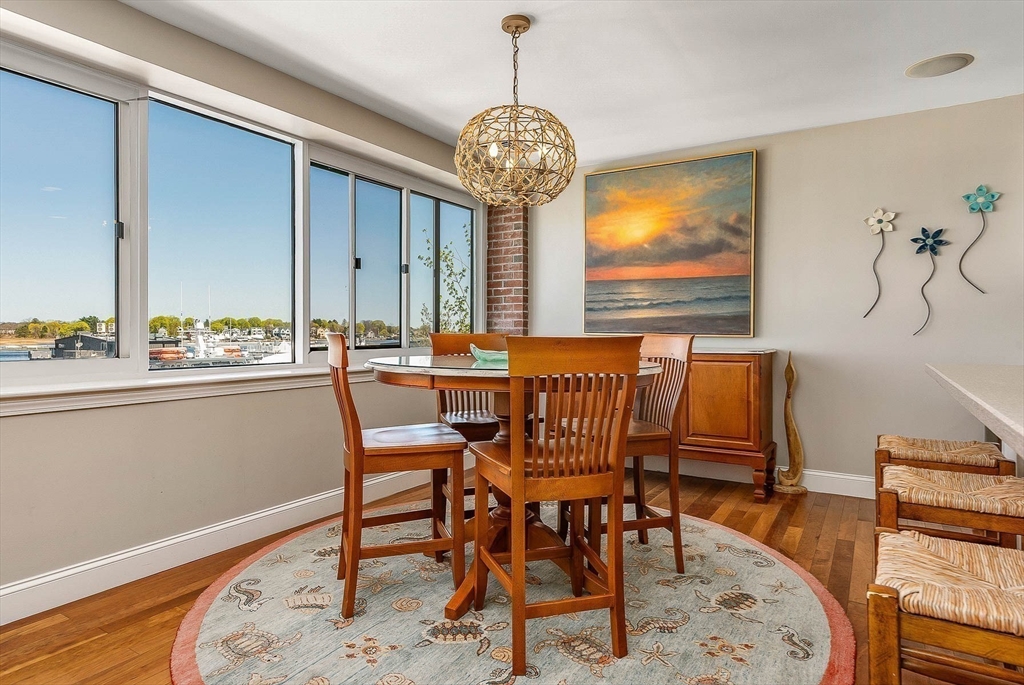 58 Merrimac Street # 2 Unit: 2-2