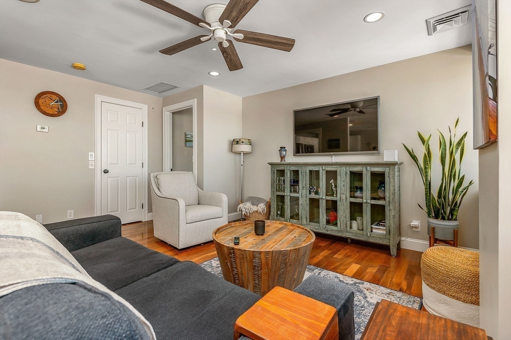 58 Merrimac Street # 2 Unit: 2-2