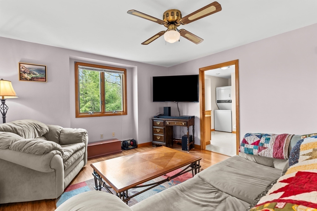 29 Beacon St