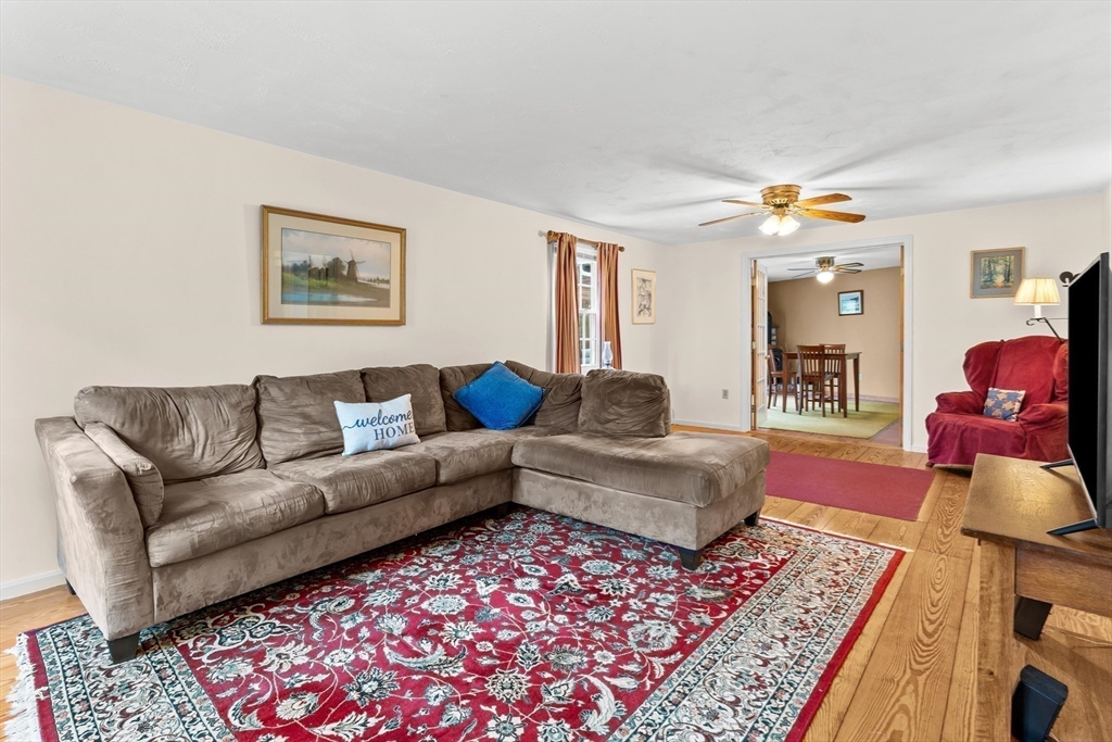 29 Beacon St
