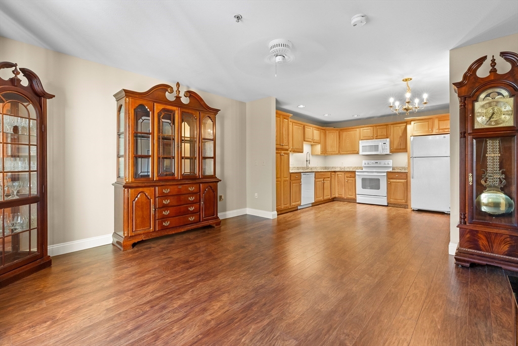 135 Beach Rd # B204