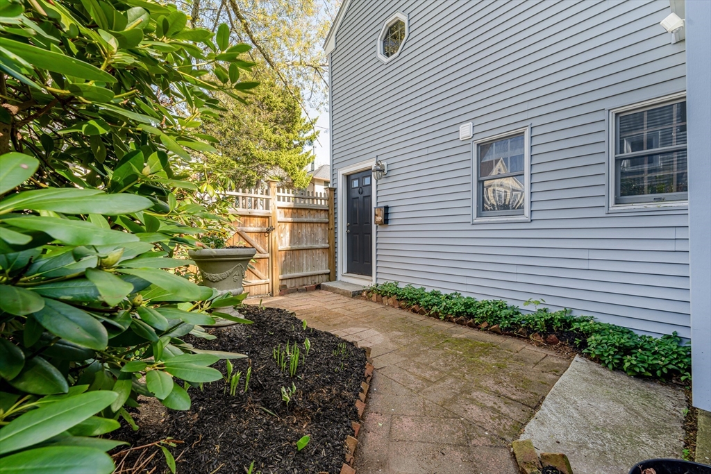 19 Bartlett