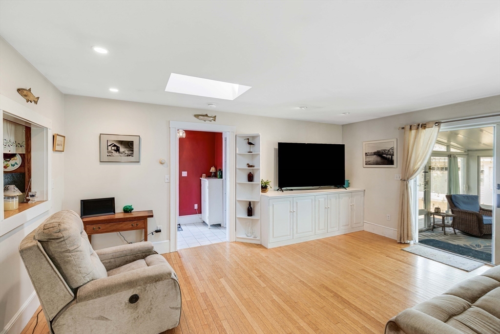5 Bricher St
