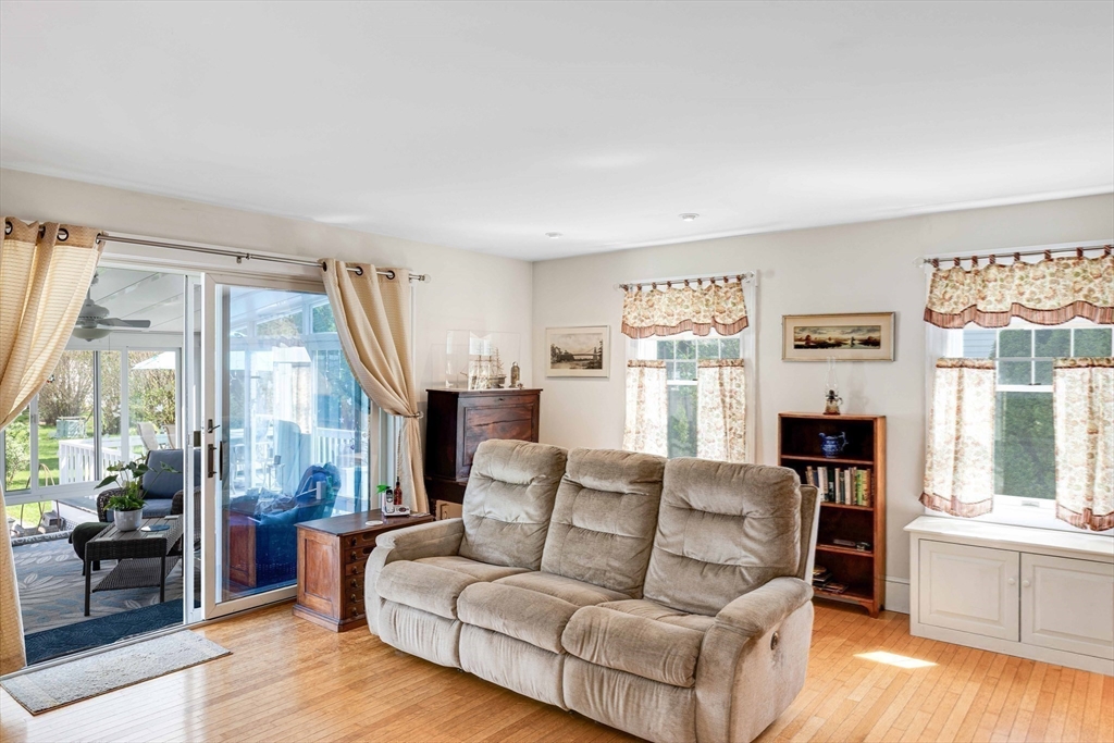 5 Bricher St