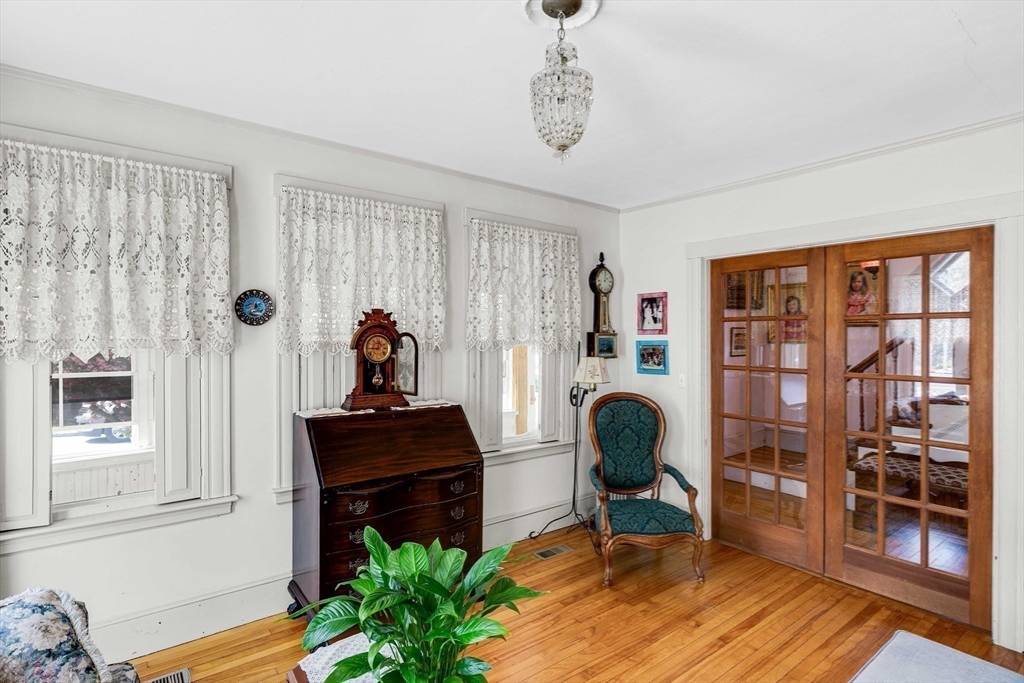 5 Bricher St