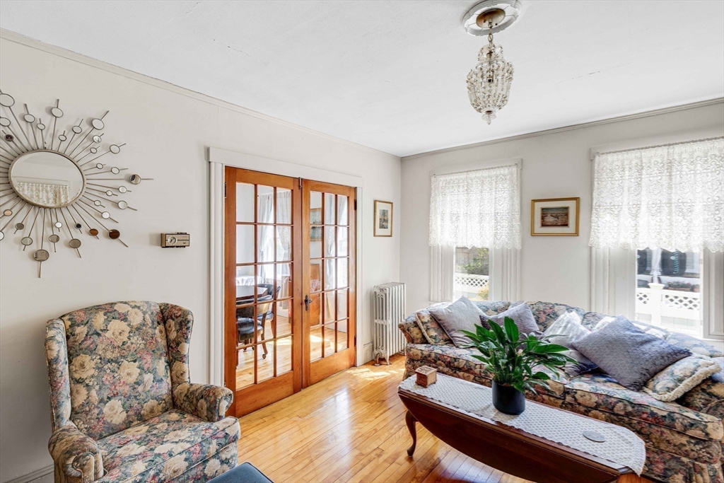 5 Bricher St