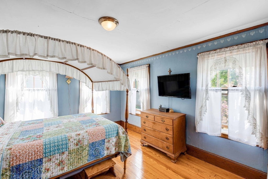 5 Bricher St